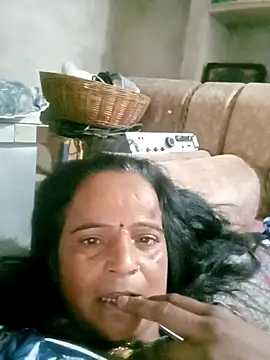 Snapshot of kiiuu_sexe chatting on 03/17/26, 08:17 kiiuu sexe online show from 03/17/26, 08:17