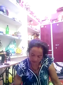 Snapshot of kiiuu_sexe chatting on 03/31/26, 04:40 kiiuu sexe online show from 03/31/26, 04:40