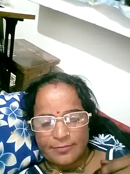 Snapshot of kiiuu_sexe chatting on 04/05/26, 04:15 kiiuu sexe online show from 04/05/26, 04:15