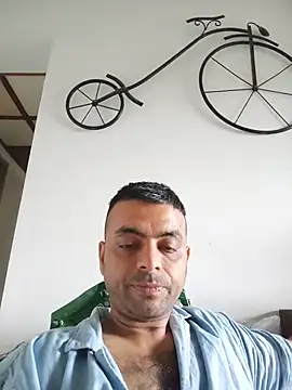 Snapshot of ashleellaunda7582 chatting on 07/20/26, 12:29 ashleellaunda7582 online show from 07/20/26, 12:29