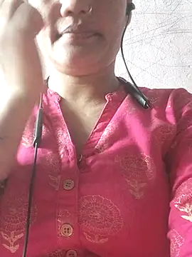 Zaara101 online show from 06/24/26, 07:40