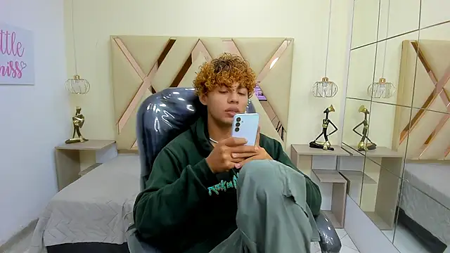 Anyelo Twink online show from 03/04/26, 08:15