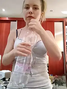 MochiNy4n online show from 07/04/26, 02:45