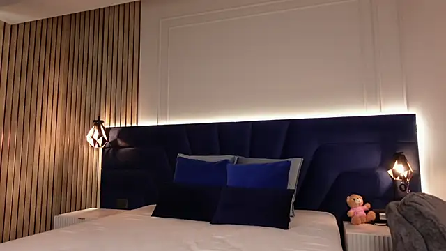 KylieeV online show from 05/24/26, 06:40
