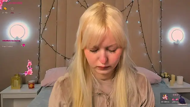 AdeleSilvy online show from 04/16/26, 01:39