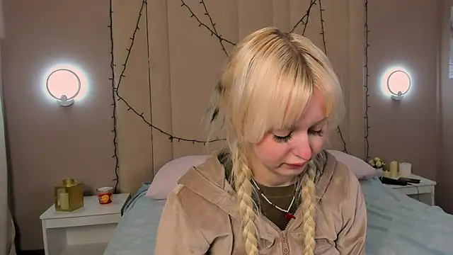 AdeleSilvy online show from 05/05/26, 01:46