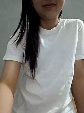 Snapshot of Vanvan68xx chatting on 04/13/26, 09:53 Vanvan68xx online show from 04/13/26, 09:53