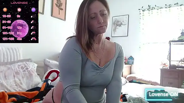 FoxyMillie online show from 02/05/26, 04:44