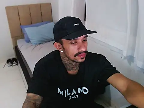 Snapshot of lipegonzalezz chatting on 02/12/26, 02:39 lipegonzalezz online show from 02/12/26, 02:39