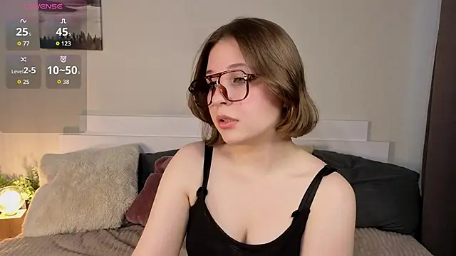 Next2Marie online show from 05/04/26, 05:14