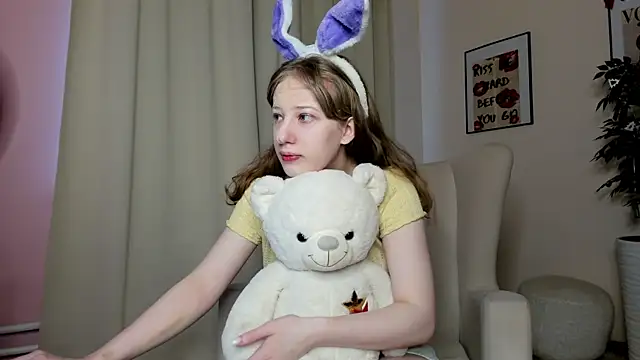 tracy aw online show from 05/01/26, 03:55