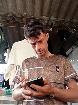 torvyHot online show from 04/12/26, 11:37