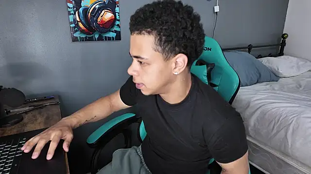 l-laross online show from 05/10/26, 04:01