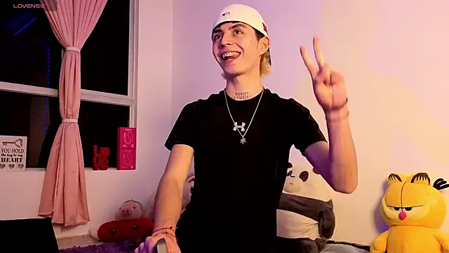 Maiky Cooper01 online show from 04/13/26, 04:29