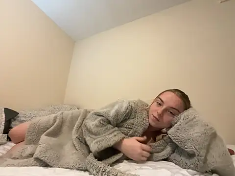 Snapshot of Bayleighjohnson18 chatting on 01/14/26, 05:07 Bayleighjohnson18 online show from 01/14/26, 05:07