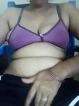 sexyqueen558 online show from 04/13/26, 08:42