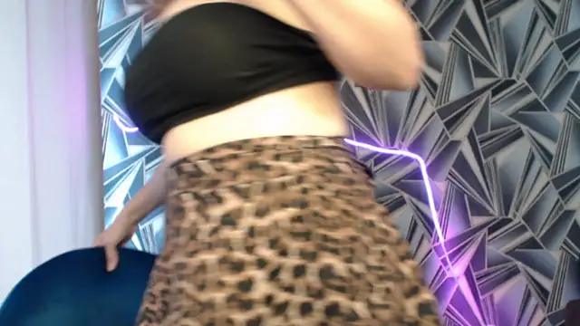 NikkiKiss    online show from 05/15/26, 10:50