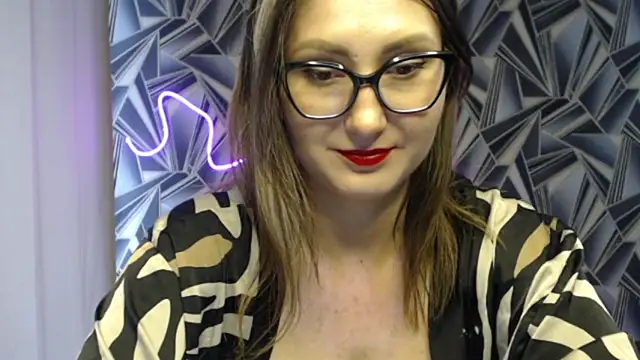 NikkiKiss    online show from 05/16/26, 12:07