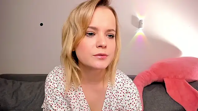 JessicaBeverly  online show from 04/06/26, 09:10