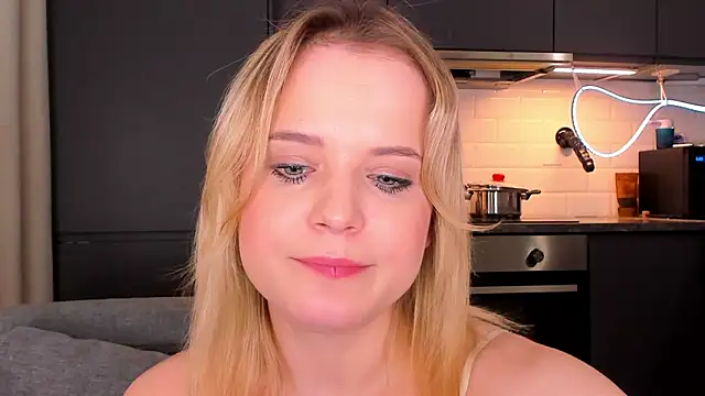 JessicaBeverly  online show from 04/25/26, 01:41