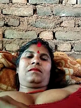 Hot di97 online show from 04/10/26, 09:03