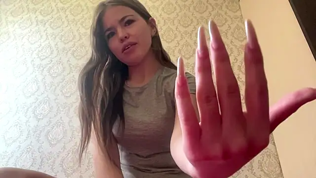 urBabyyyGirl online show from 04/23/26, 08:57