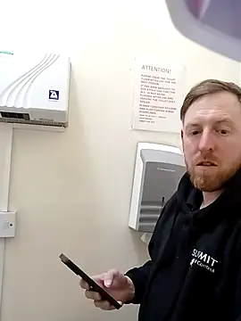 Hertsguy1984 online show from 03/18/26, 01:47