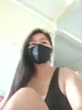 Lyly-68688 online show from 04/13/26, 02:28