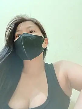 Lyly-68688 online show from 06/18/26, 09:25