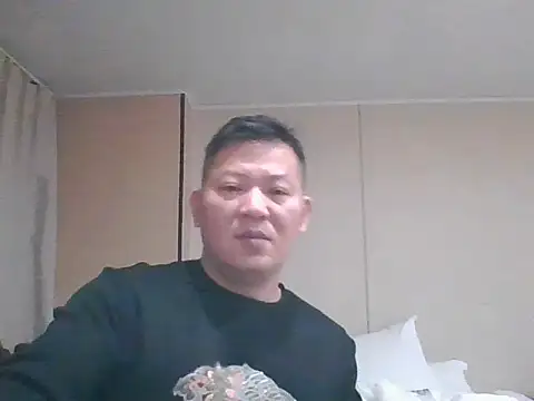 gaga123123123 online show from 01/11/26, 04:23