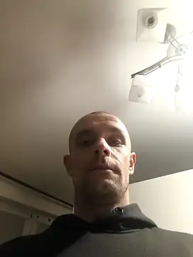 Snapshot of Dezi91 chatting on 01/12/26, 06:24 Dezi91 online show from 01/12/26, 06:24