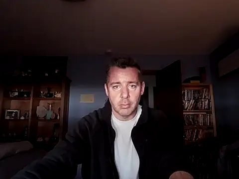 Snapshot of chrisw8140 chatting on 02/08/26, 08:45 chrisw8140 online show from 02/08/26, 08:45