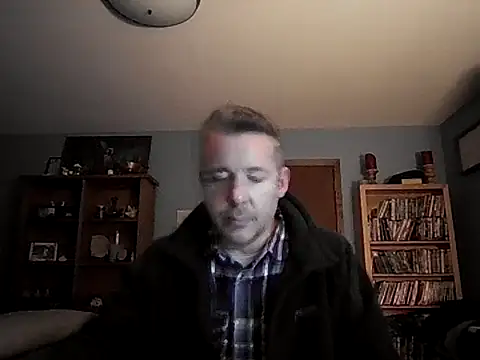 Snapshot of chrisw8140 chatting on 02/10/26, 04:49 chrisw8140 online show from 02/10/26, 04:49