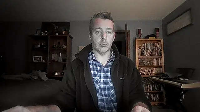 Snapshot of chrisw8140 chatting on 02/15/26, 11:34 chrisw8140 online show from 02/15/26, 11:34