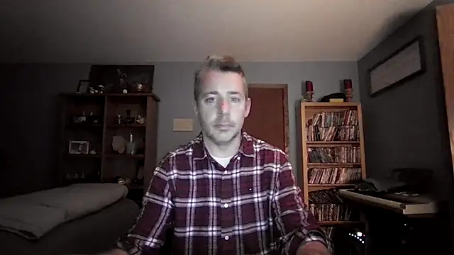 Snapshot of chrisw8140 chatting on 02/17/26, 04:53 chrisw8140 online show from 02/17/26, 04:53