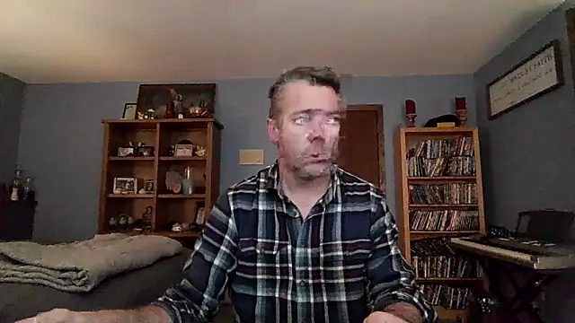 Snapshot of chrisw8140 chatting on 02/23/26, 04:15 chrisw8140 online show from 02/23/26, 04:15