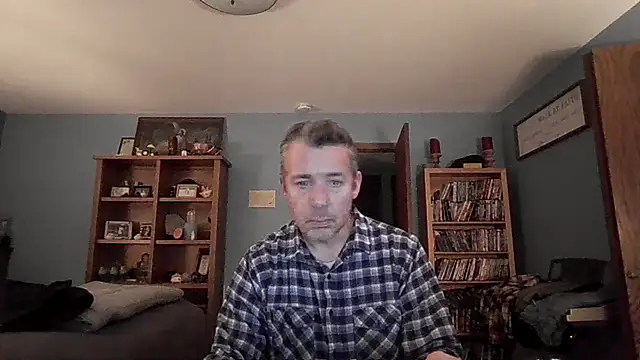 Snapshot of chrisw8140 chatting on 02/26/26, 12:09 chrisw8140 online show from 02/26/26, 12:09