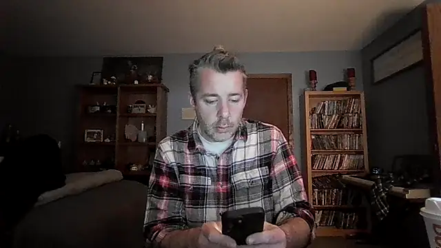 Snapshot of chrisw8140 chatting on 02/28/26, 11:39 chrisw8140 online show from 02/28/26, 11:39