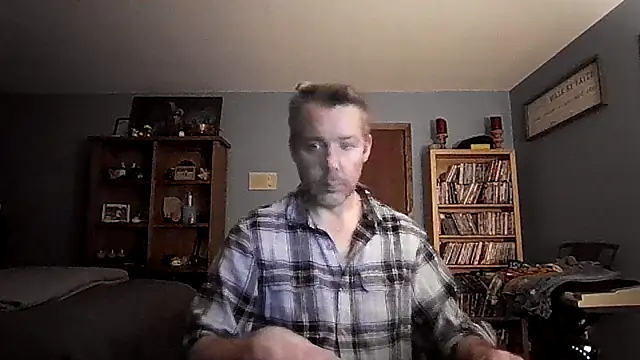 Snapshot of chrisw8140 chatting on 03/03/26, 05:02 chrisw8140 online show from 03/03/26, 05:02