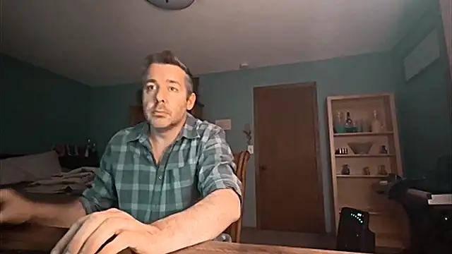 chrisw8140 online show from 04/18/26, 02:59