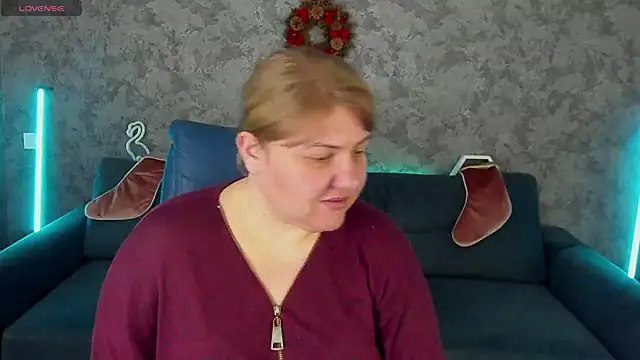 EmmaKanee online show from 01/12/26, 08:19