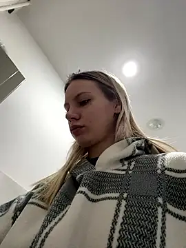 cherry25 online show from 01/18/26, 06:50