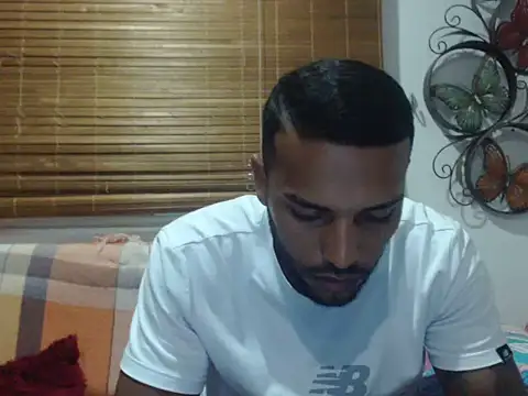 Snapshot of BlackWolfOficial chatting on 06/10/26, 04:23 BlackWolfOficial online show from 06/10/26, 04:23