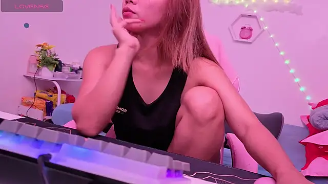 25sweetlilbunny online show from 05/16/26, 12:37
