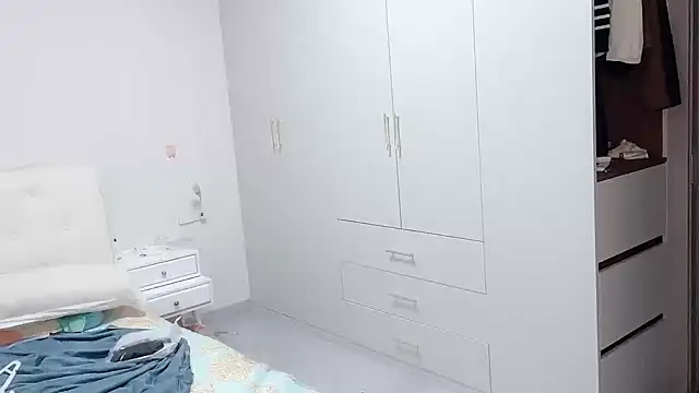 xixi 521 online show from 04/17/26, 02:42