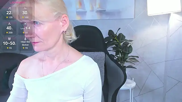 Julie Lucas online show from 05/29/26, 12:08