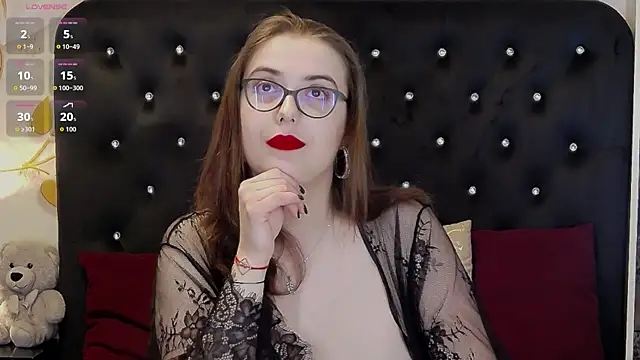 JulieAnnX online show from 05/24/26, 06:07