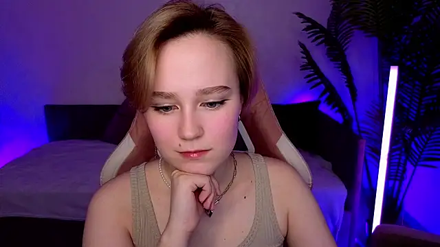 Ellie Heavenly online show from 02/13/26, 08:43