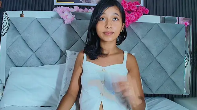Real virgin Pussy online show from 04/28/26, 02:27