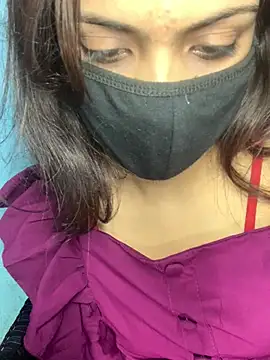 Horny-nishaa online show from 01/18/26, 06:44